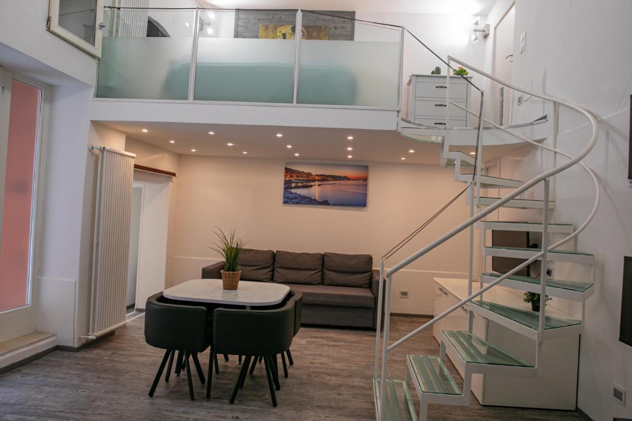 Salerno Mare E Luci Deluxe Apartamento Exterior foto