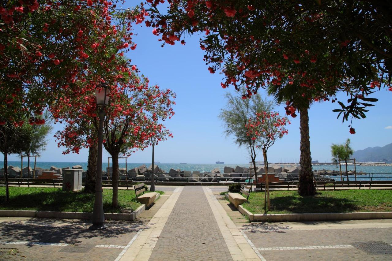 Salerno Mare E Luci Deluxe Apartamento Exterior foto