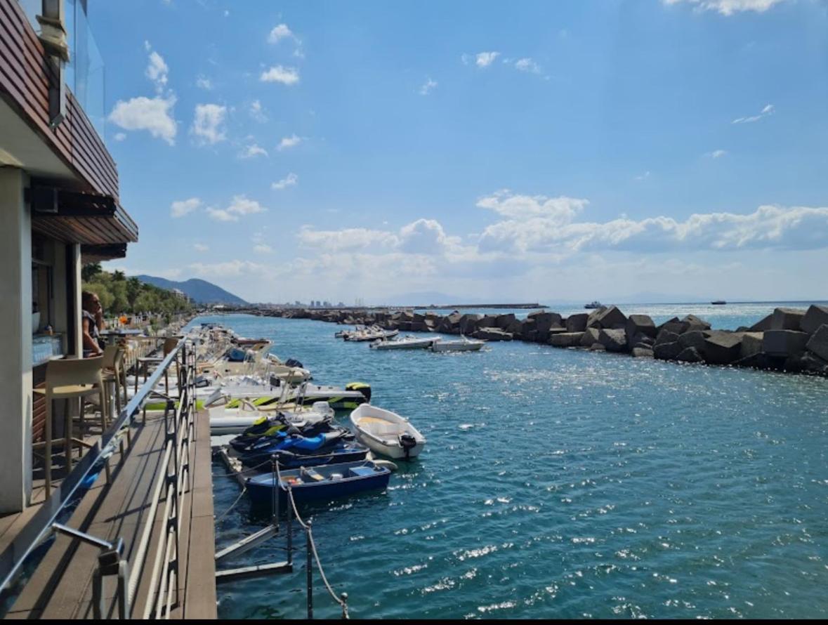 Salerno Mare E Luci Deluxe Apartamento Exterior foto